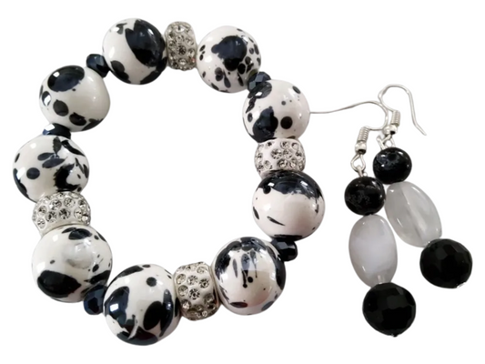 Making Moo-ves Earring and Bracelet Set