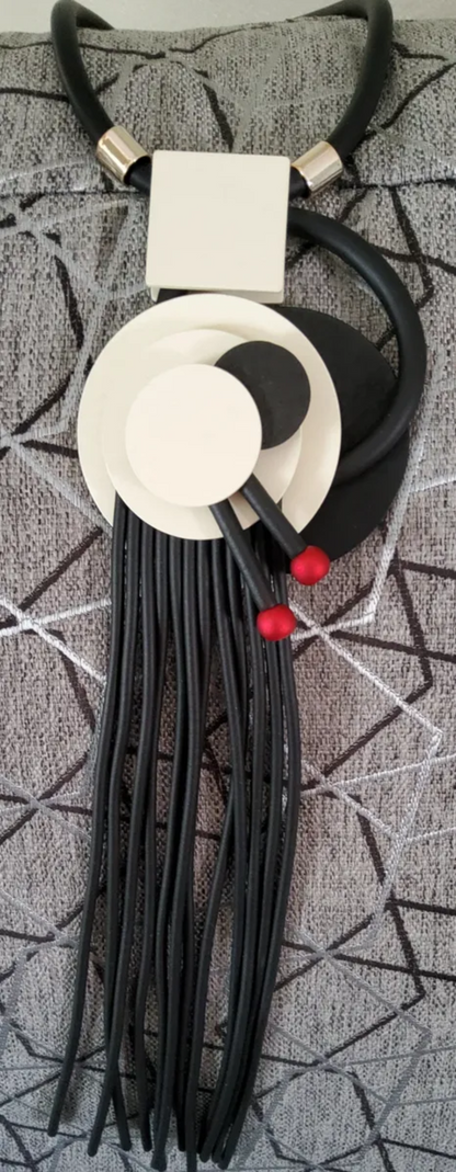 Round and Tassel Necklace